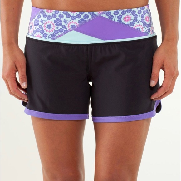 Lululemon Groovy Run Short - Picture 2 of 6